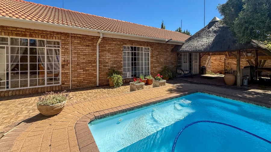 3 Bedroom Property for Sale in Flimieda North West